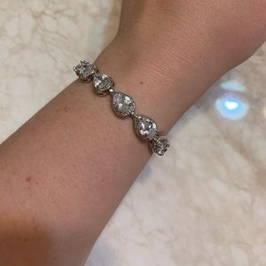 Tear drop style bracelet/ earring jewelry set